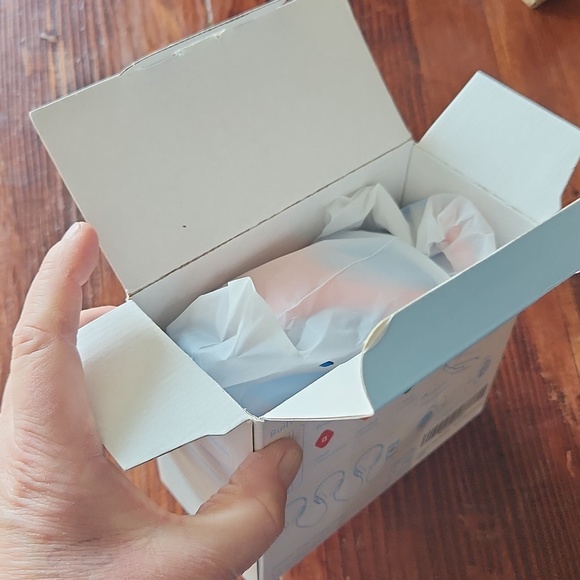 Awatrue Wired Headphones ☆ Model AT2 ☆ Kids Headphones ☆ New in Box ☆ - Picture 16 of 16